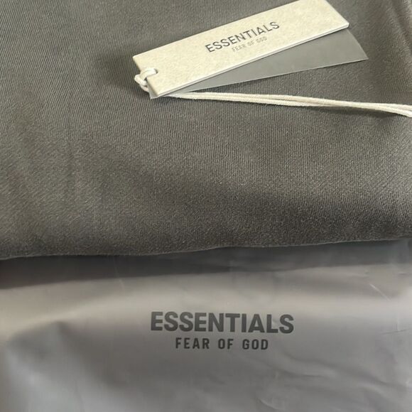 Fear of God Essentials NWT Relaxed Sweatpants, Color: Green XL MRSP:$ 150.00 - Picture 2 of 8